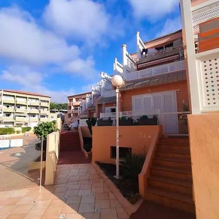 Orlando Complex By The Pool