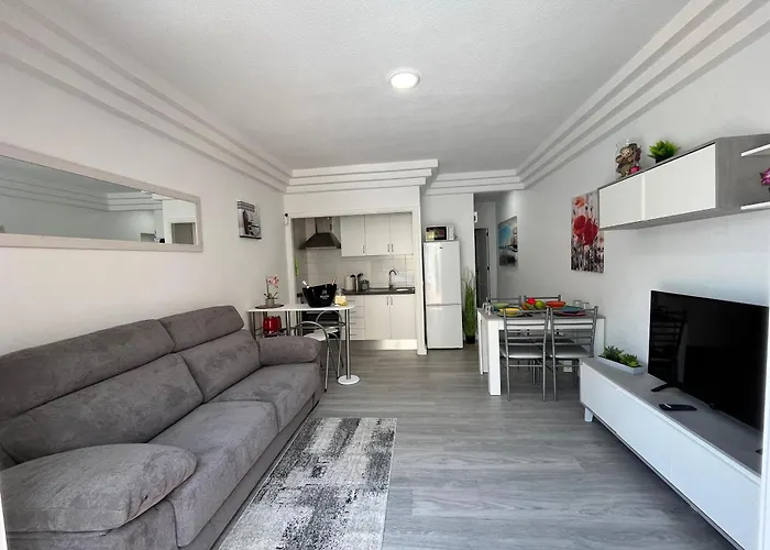 Apartment Orlando Complex By The Pool Costa Adeje (Tenerife)